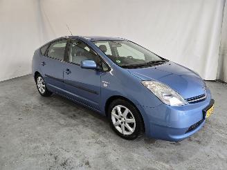 damaged passenger cars Toyota Prius 1.5 VVT-i Comfort 2007/6