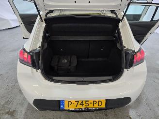 Peugeot 208 EV Active Pck 50 kWh picture 16