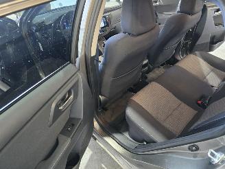 Toyota Auris 1.8 Hybrid Dynamic Ultimate picture 21