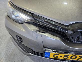 Toyota Auris 1.8 Hybrid Dynamic Ultimate picture 9