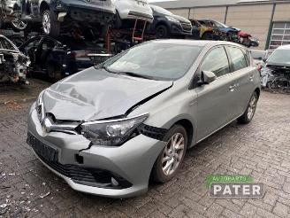 skadebil auto Toyota Auris Auris (E18), Hatchback 5-drs, 2012 / 2019 1.8 16V Hybrid 2015/7