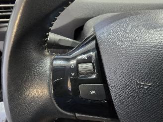 Peugeot 308 1.2 PureTech Style picture 30
