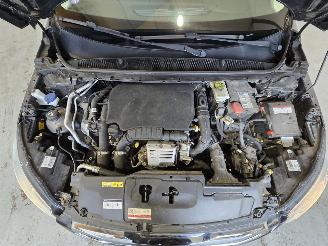 Peugeot 308 1.2 PureTech Style picture 16