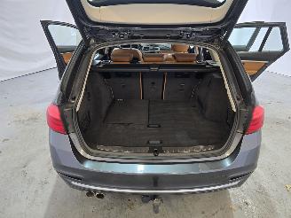 BMW 3-serie 320i Lux.Ed picture 13