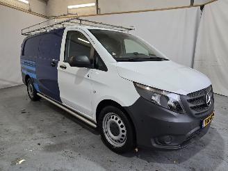 krockskadad bil bedrijf Mercedes Vito 114 CDI Extra Lang 2023/9