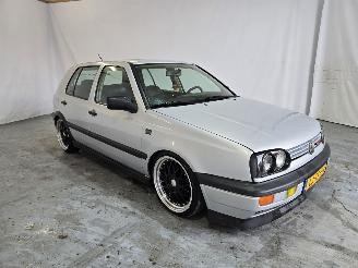 Unfallwagen Volkswagen Golf GTI 85 KW 1995/4