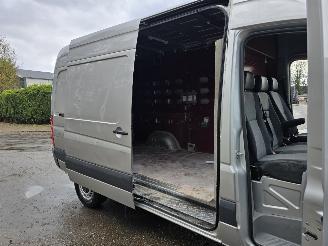 Volkswagen Crafter 32 2.0 TDI L2H2 DC picture 18