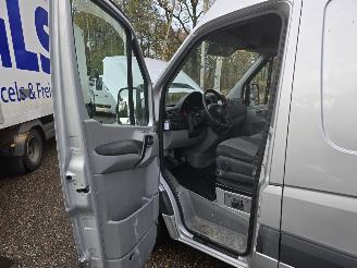 Volkswagen Crafter 32 2.0 TDI L2H2 DC picture 22