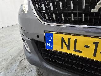 Peugeot 2008 1.2 PureTech Active picture 11