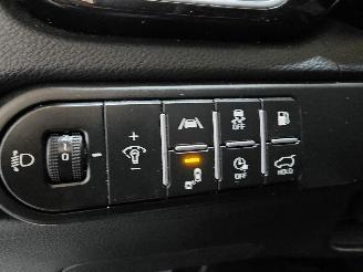 Kia Ceed 1.6 GDI PHEV DynamicPlusLine picture 31