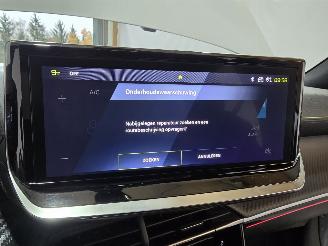 Peugeot 2008 1.2 Hybrid 145 GT picture 36