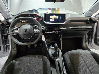 Peugeot 208 1.2 PureTech 75 Style picture 25