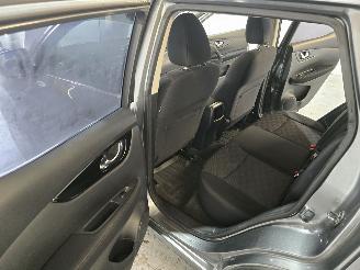 Nissan Qashqai 1.2 Connect Edition picture 14