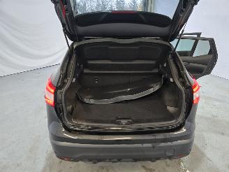 Nissan Qashqai 1.2 N-Connecta picture 19