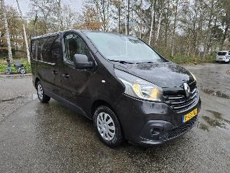 krockskadad bil bedrijf Renault Trafic 1.6 DCI Comfort 2018/2