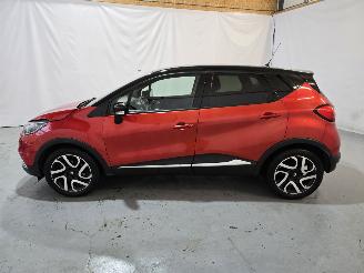 Renault Captur 1.2 TCe Helly Hansen picture 4