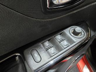 Renault Captur 1.2 TCe Helly Hansen picture 26