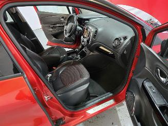 Renault Captur 1.2 TCe Helly Hansen picture 17