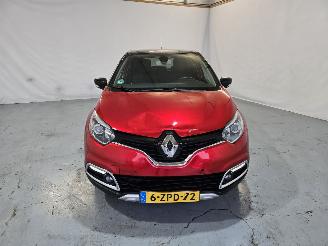 Renault Captur 1.2 TCe Helly Hansen picture 2
