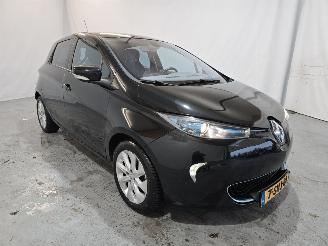 damaged passenger cars Renault Zoé Q210 Zen Qiuckcharge 2013/10