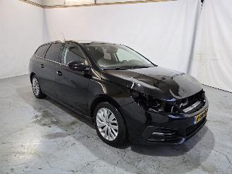 krockskadad bil auto Peugeot 308 1.2 PureTech Blue Lease 2020/4