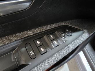 Peugeot 3008 1.2 PureTech Active picture 25