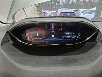 Peugeot 3008 1.2 PureTech Active picture 32