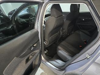 Peugeot 3008 1.2 PureTech Active picture 21