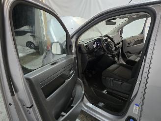 Opel Vivaro 2.0 Diesel 145 L3 picture 24