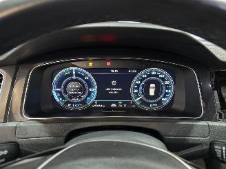 Volkswagen e-Golf e-Golf picture 19