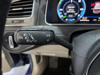 Volkswagen e-Golf e-Golf picture 24