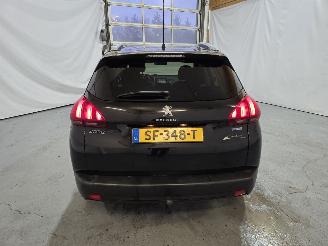 Peugeot 2008 1.2 PureTech Allure picture 6