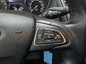 Ford Focus 1.0 Trend Edition picture 24