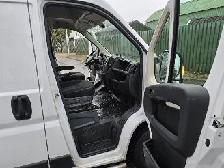 Opel Movano 2.2D 120 L3H2 Edition picture 21