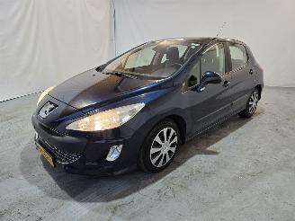 Peugeot 308 1.6 VTi Signature picture 3