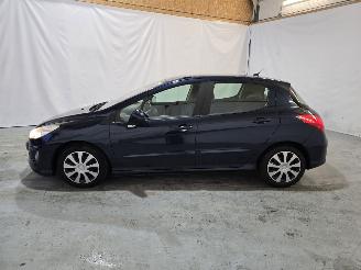 Peugeot 308 1.6 VTi Signature picture 4