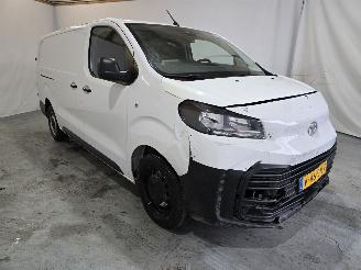 krockskadad bil bedrijf Toyota Proace Long Worker 2.0 D-4D L2 Challenger 2024/10