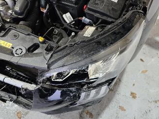 Peugeot 208 1.2 PureTech 100 Allure picture 12