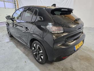 Peugeot 208 1.2 PureTech 100 Allure picture 5