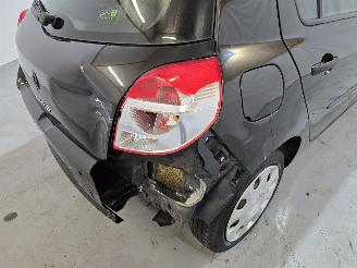 Renault Clio 1.2-16V Special Line picture 9