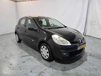 Vaurioauto  passenger cars Renault Clio 1.2-16V Special Line 2008/6