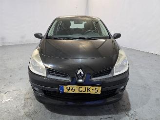 Renault Clio 1.2-16V Special Line picture 2