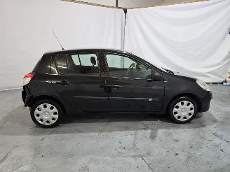 Renault Clio 1.2-16V Special Line picture 8