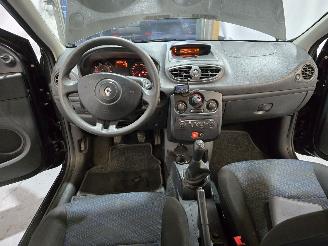 Renault Clio 1.2-16V Special Line picture 19