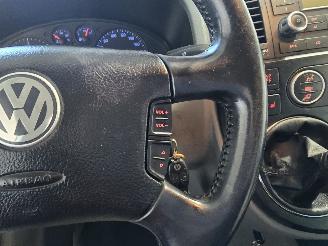 Volkswagen  Transporter Kombi 2.5 TDI 300 Highline picture 36