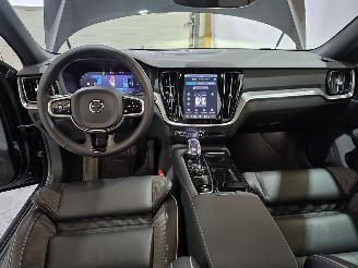 Volvo V-60 2.0 T6 Plug-in hybrid AWD Plus Dark picture 32