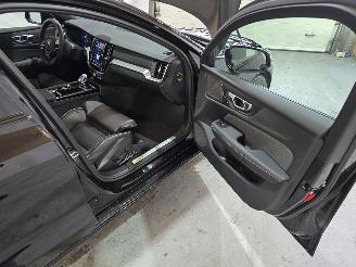 Volvo V-60 2.0 T6 Plug-in hybrid AWD Plus Dark picture 20