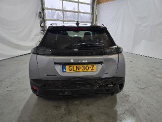 Peugeot e-2008 EV GT 54 kWh picture 6