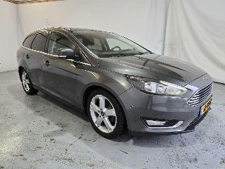 skadebil auto Ford Focus 1.5 TDCI Titanium Edition 2015/11