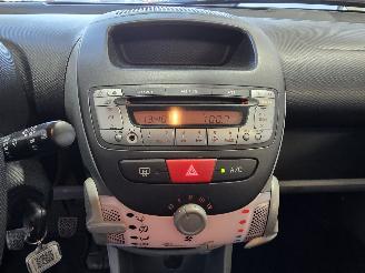 Peugeot 107 1.0-12V XS picture 27